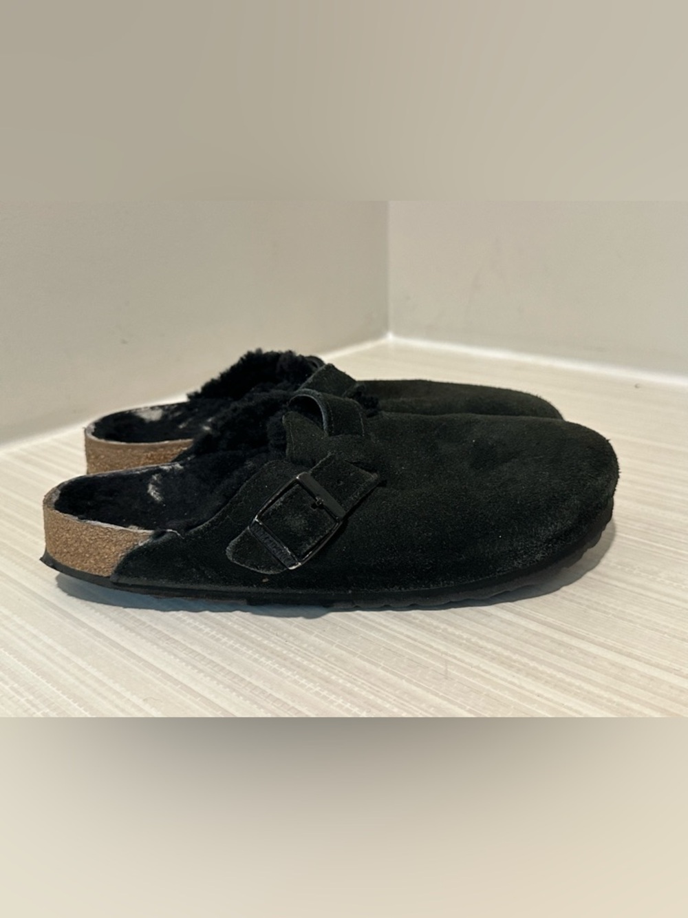 Birkenstock Boston Shearling Black Clogs Women’s Size EU 39 US 8 Narrow